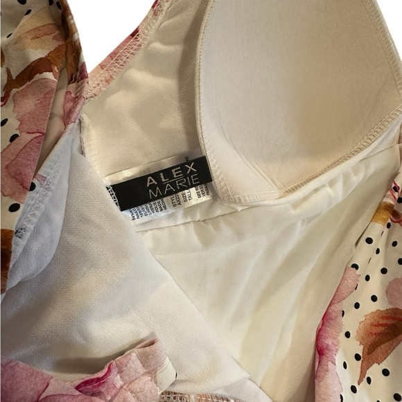 Women's One Piece ALEX MARIE Swimsuit Floral Multicolor Size: 12 - Picture 4 of 7